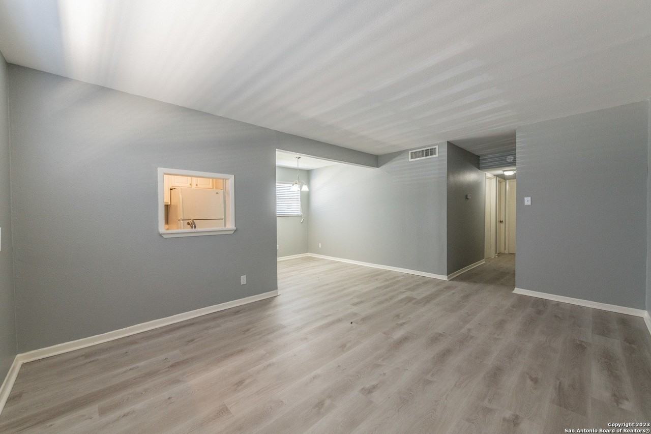 423 East Dewey Place #4 - Photo 4 of 18