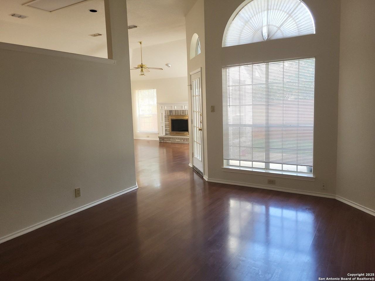 11606 Fox Frst - Photo 4 of 18