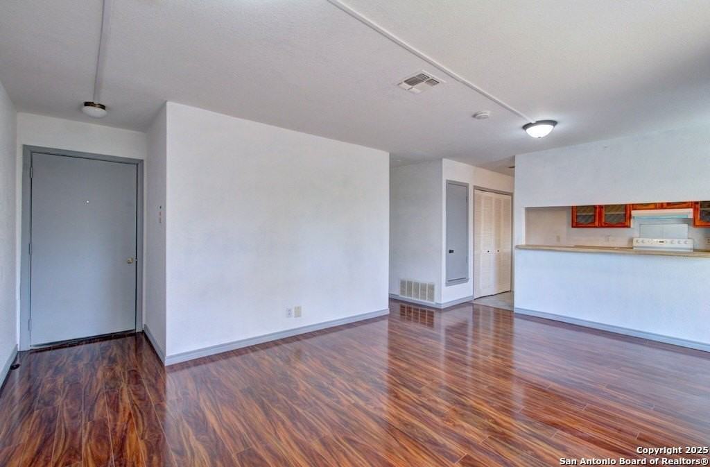 1346 Bayou Dr - Photo 7 of 24