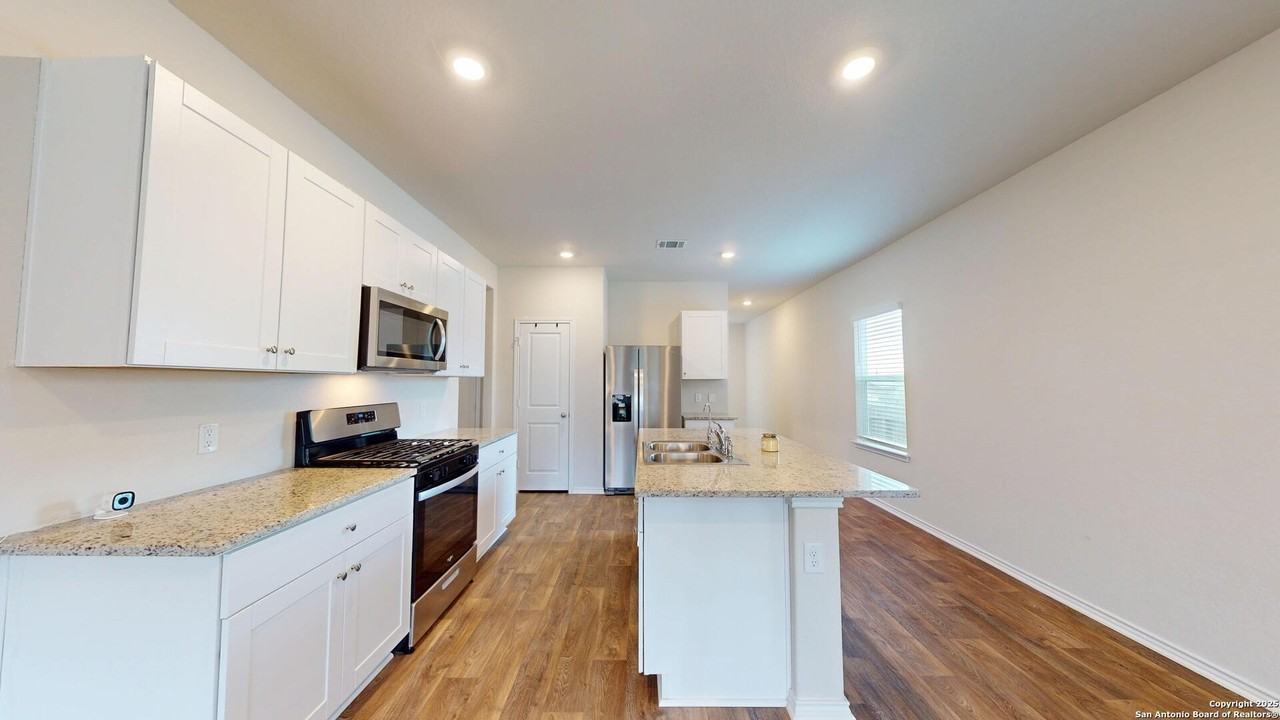 6556 Embankment Road - Photo 7 of 48