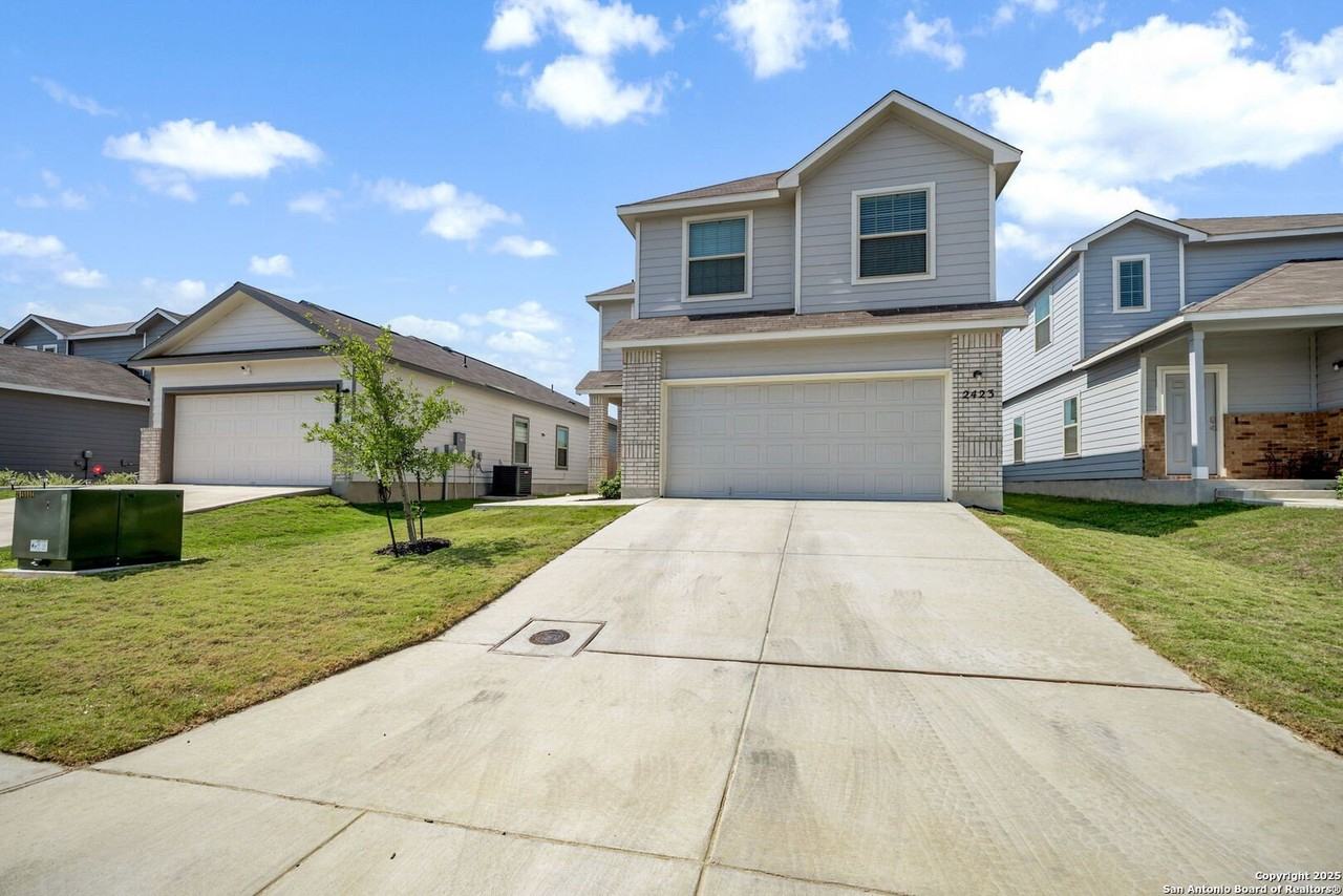 2423 Applewhite Meadow - Photo 2 of 30