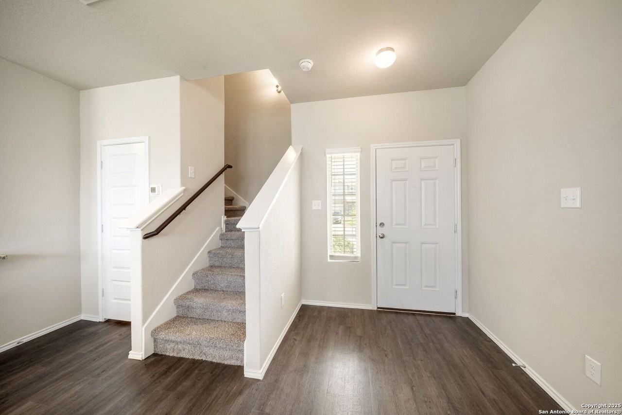 2423 Applewhite Meadow - Photo 5 of 30