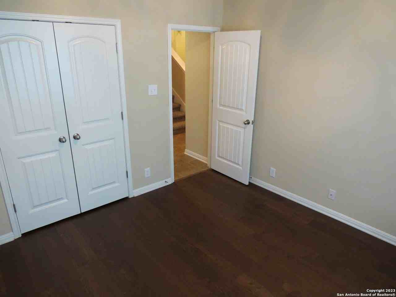 720 Laserra - Photo 6 of 29