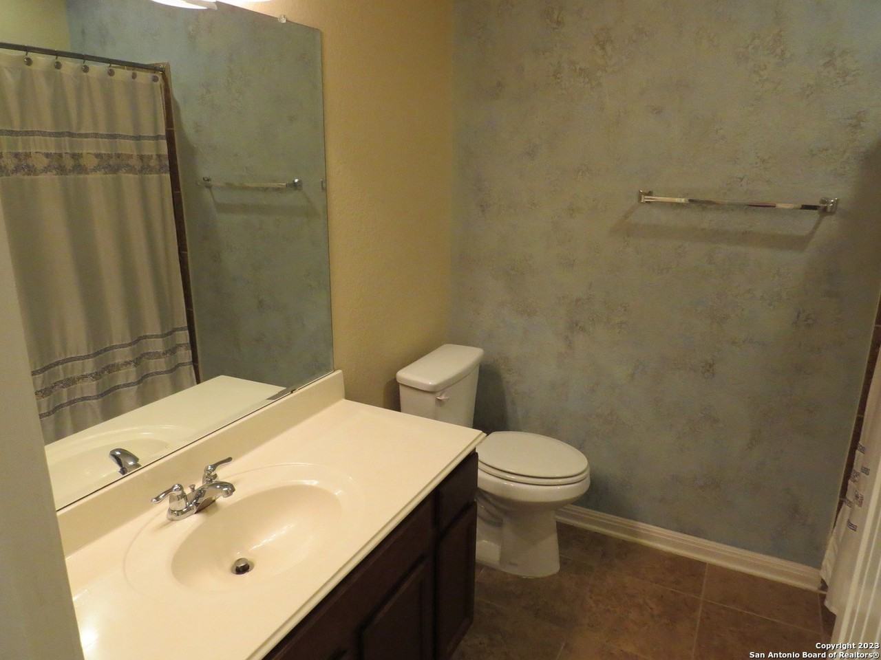 720 Laserra - Photo 7 of 29