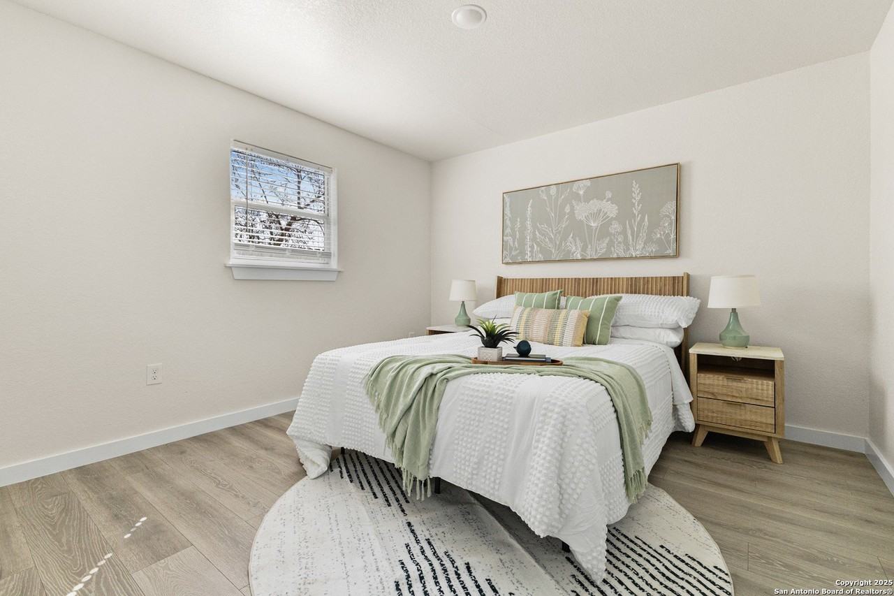 3409 Commercial Ave - Photo 6 of 8