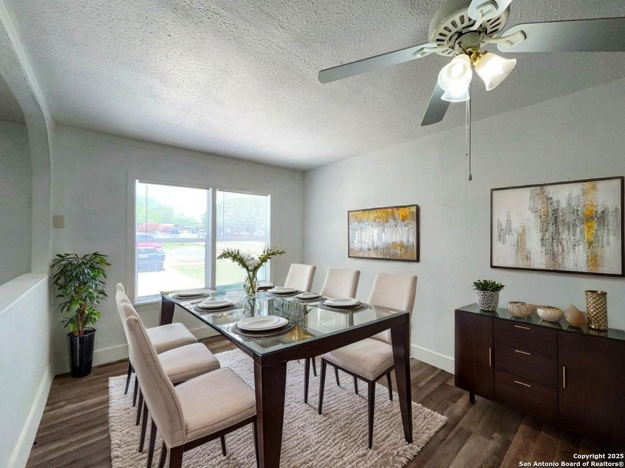 9202 Silver Hl - Photo 3 of 42