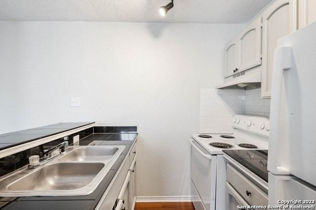 131 Elsie Ave Apt 103 #103 - Photo 5 of 9