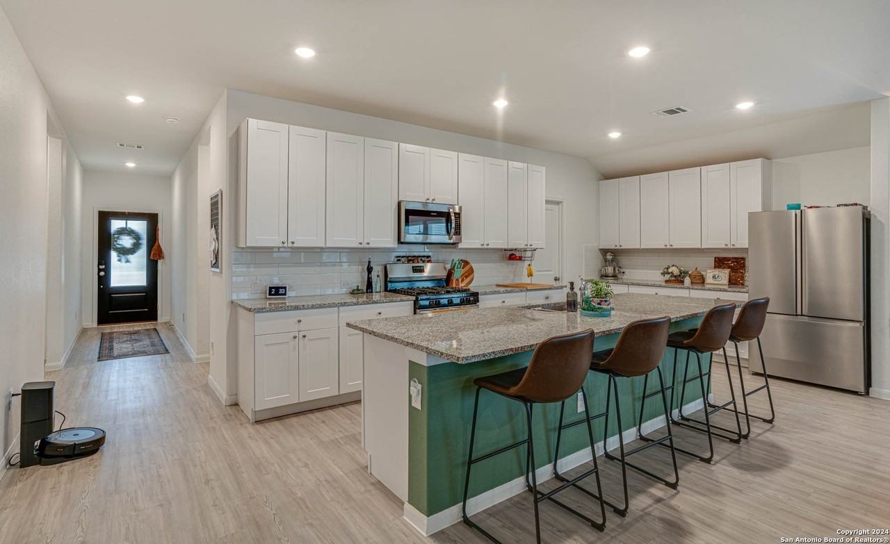 14606 Somerset Ml - Photo 3 of 19