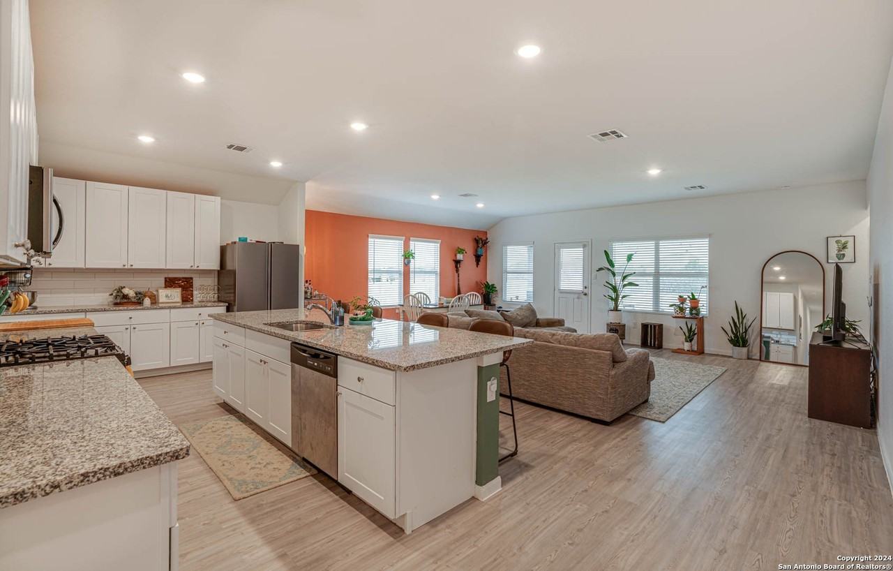 14606 Somerset Ml - Photo 6 of 19