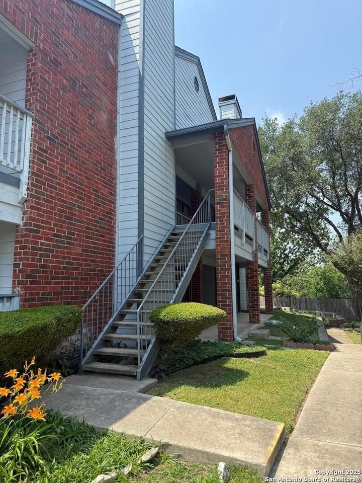 14343 Judson Rd Apt 1003 #1003 - Photo 5 of 34