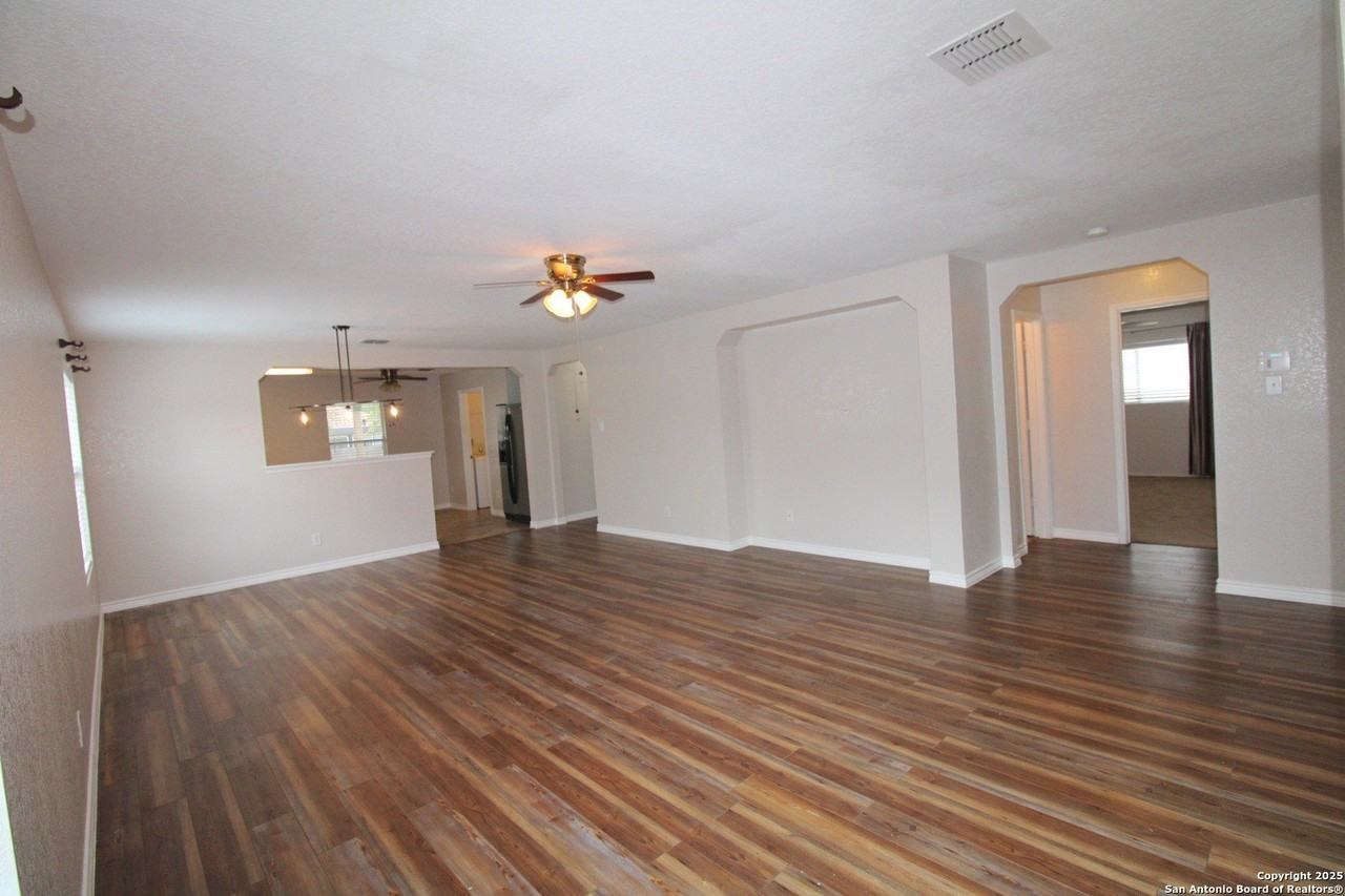 7815 Liberty Horse - Photo 2 of 27