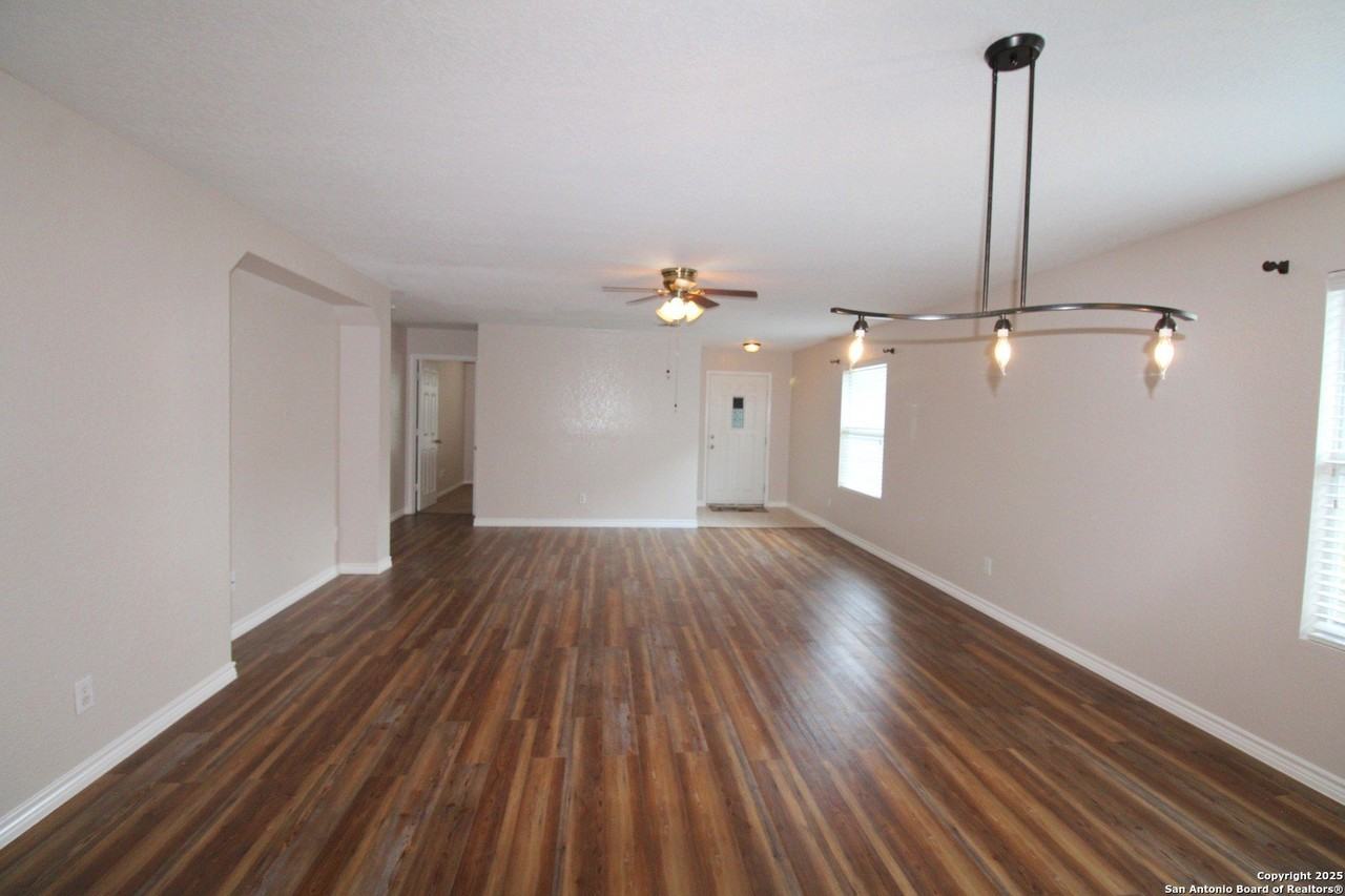 7815 Liberty Horse - Photo 4 of 27