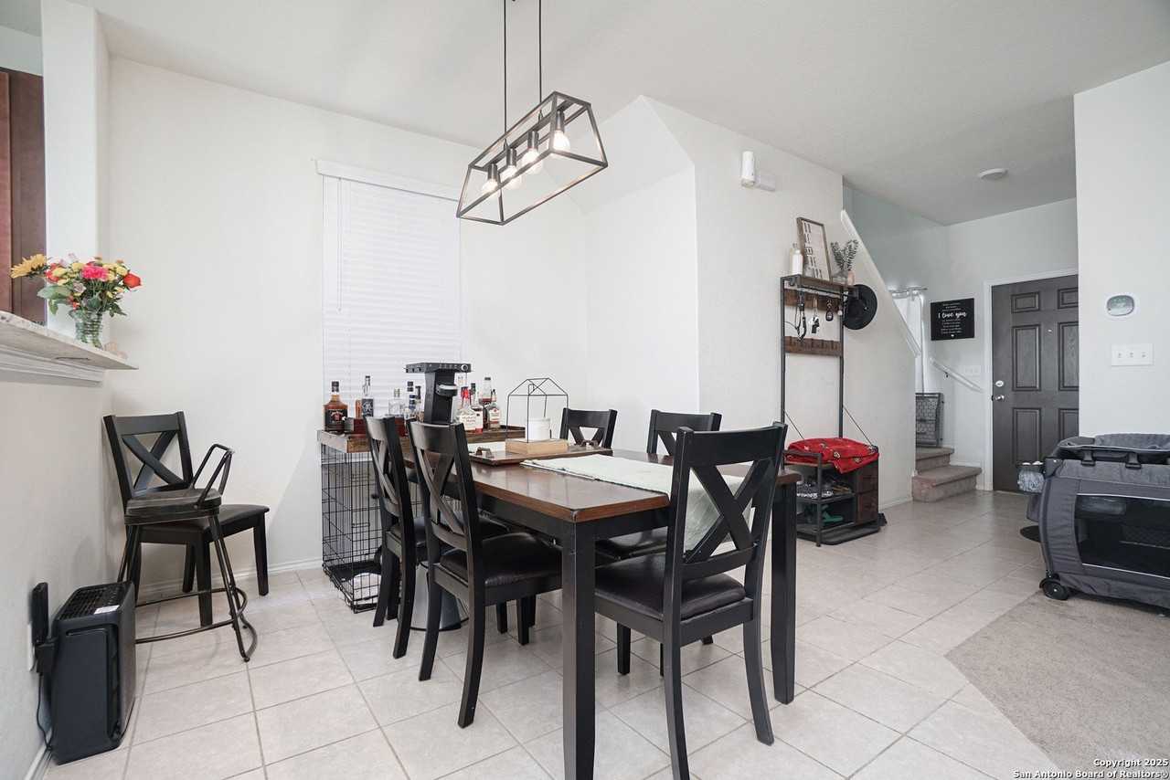 10358 Dunlap - Photo 3 of 41