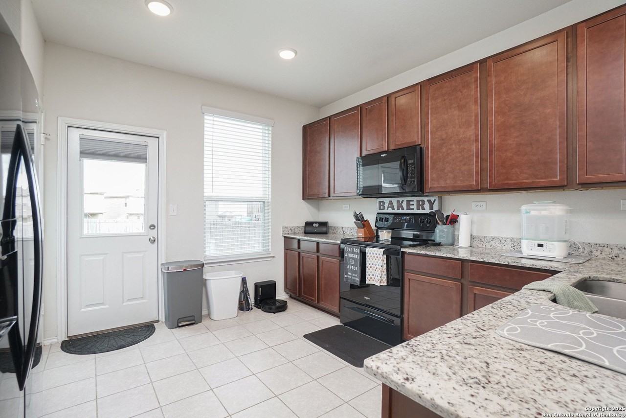 10358 Dunlap - Photo 4 of 41