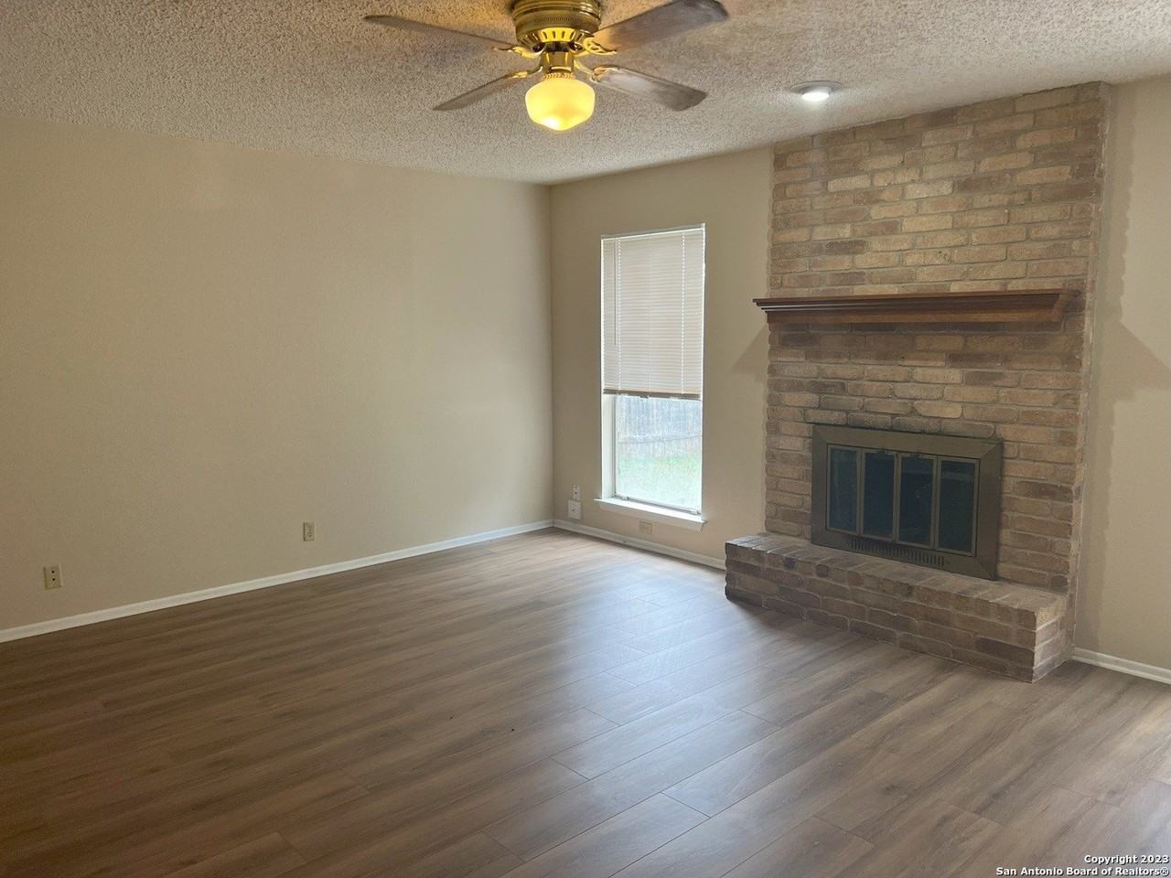 5730 Spring Moon St - Photo 5 of 26