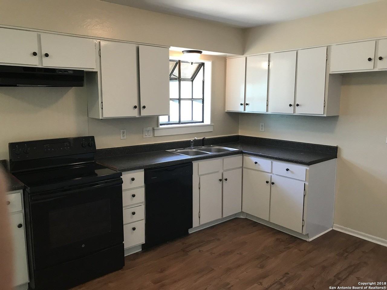 5874 Castle Run - Photo 6 of 22