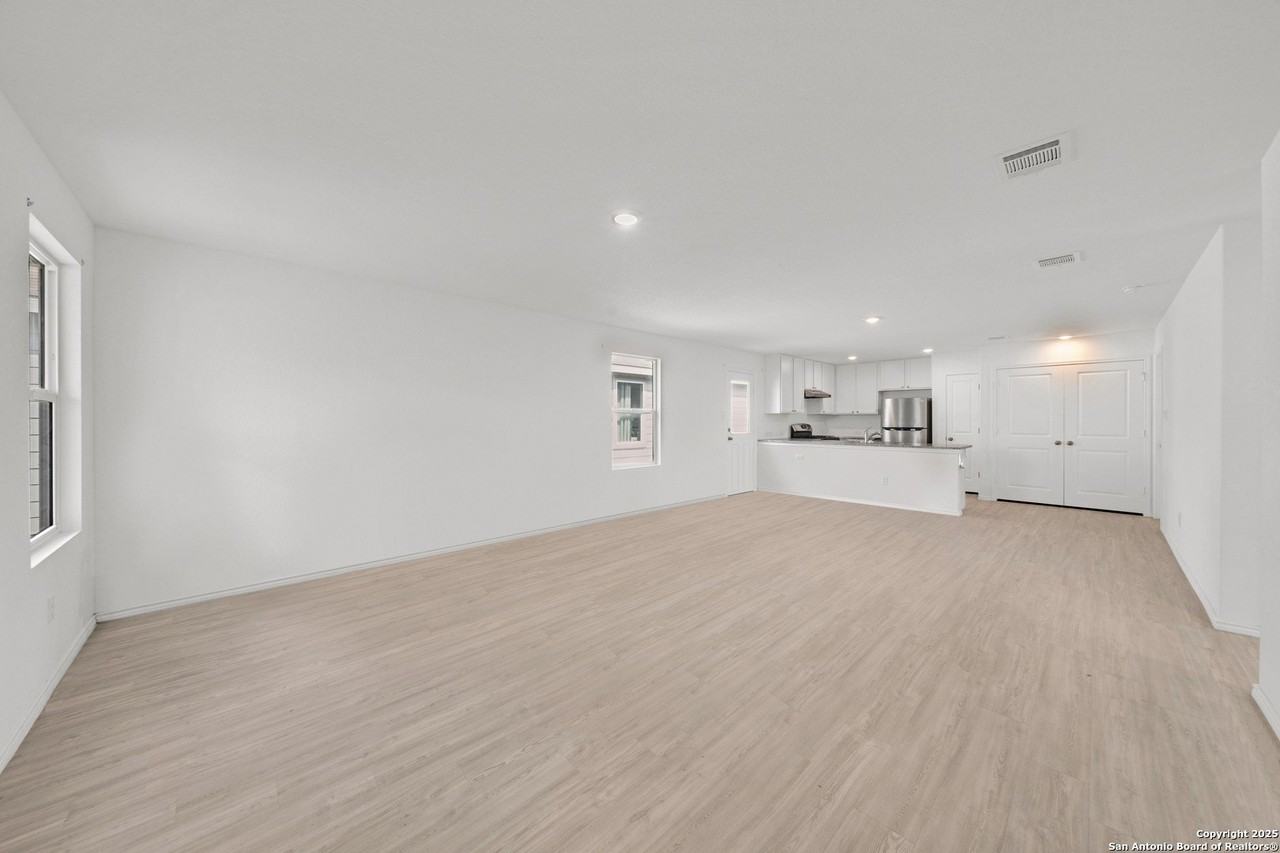 242 Ambush Rdg - Photo 6 of 15