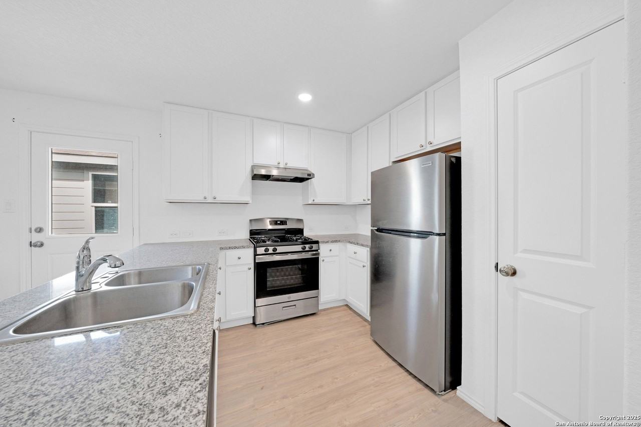 242 Ambush Rdg - Photo 7 of 15