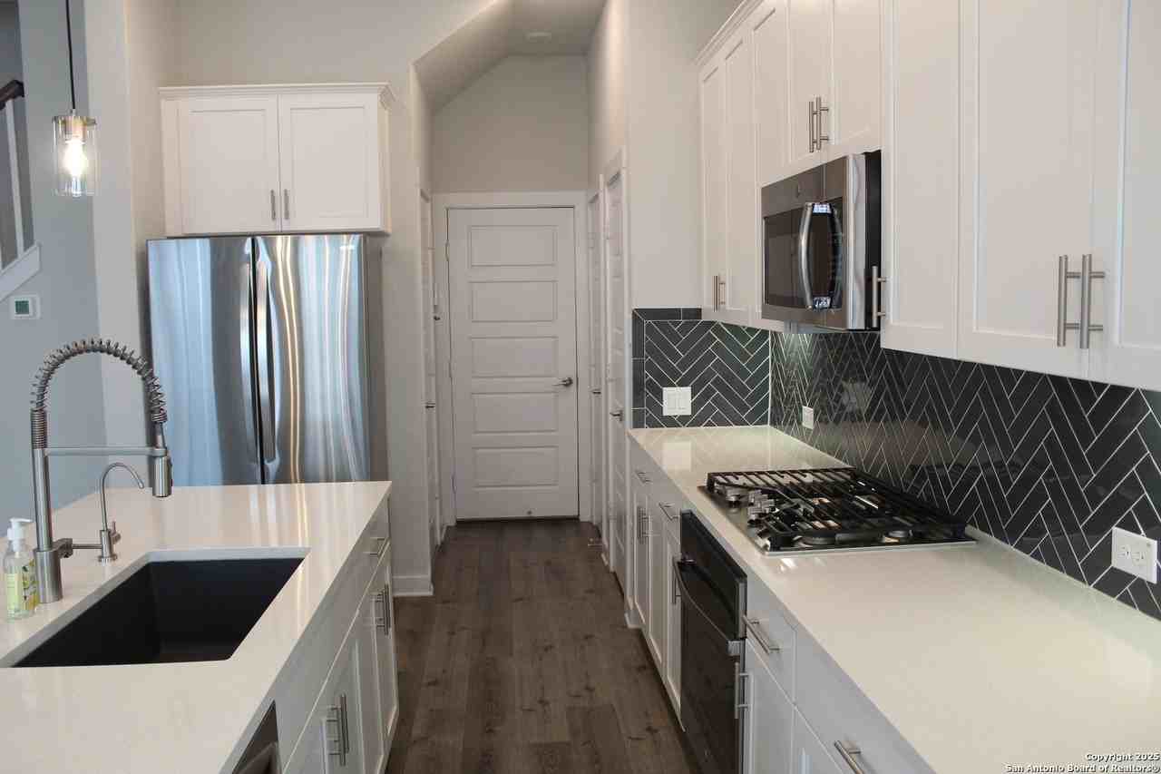 5843 Whitby Rd Unit 33 #33 - Photo 5 of 15