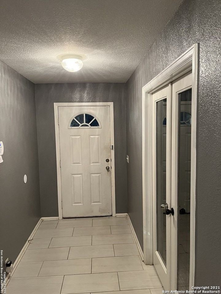 15710 Robin Vw - Photo 2 of 28