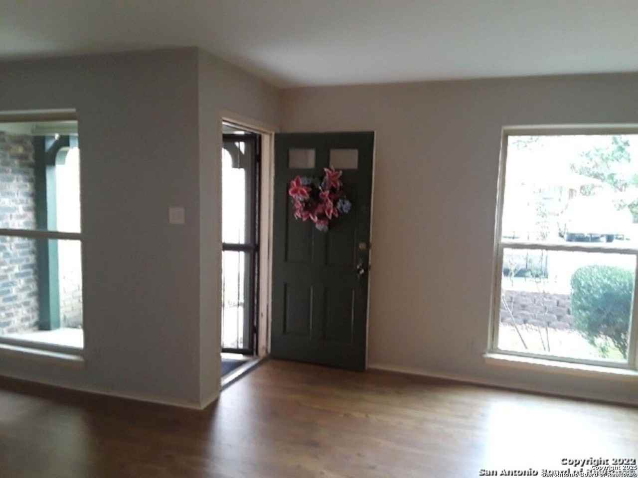 5010 Arbor Ridge Dr - Photo 4 of 29