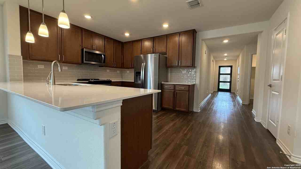 3560 Under Par - Photo 4 of 27