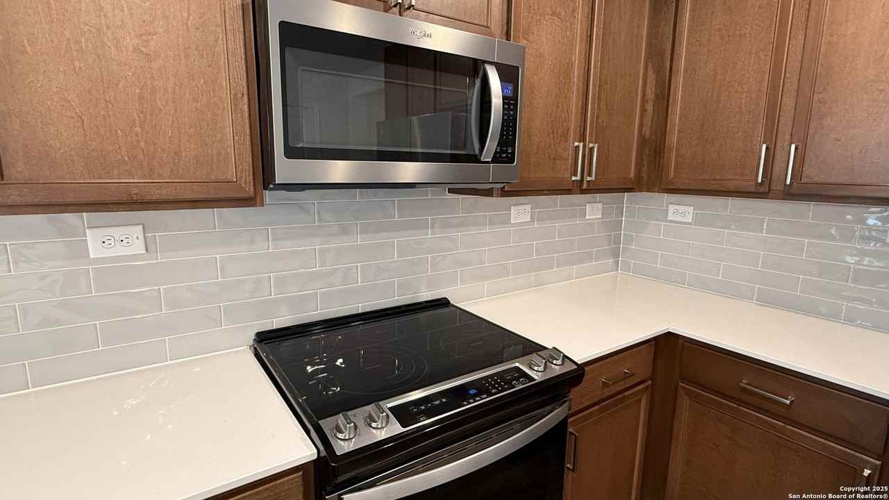 3560 Under Par - Photo 5 of 27