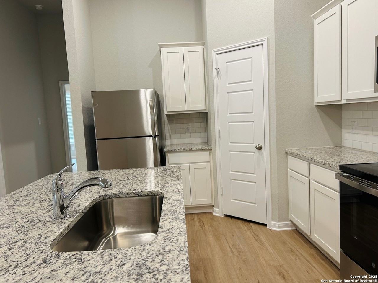 367 Nespral Dr - Photo 6 of 21