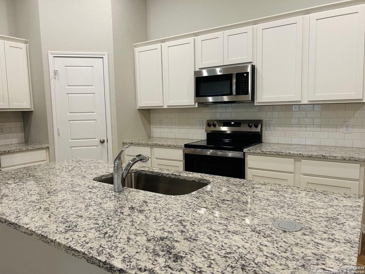 367 Nespral Dr - Photo 7 of 21