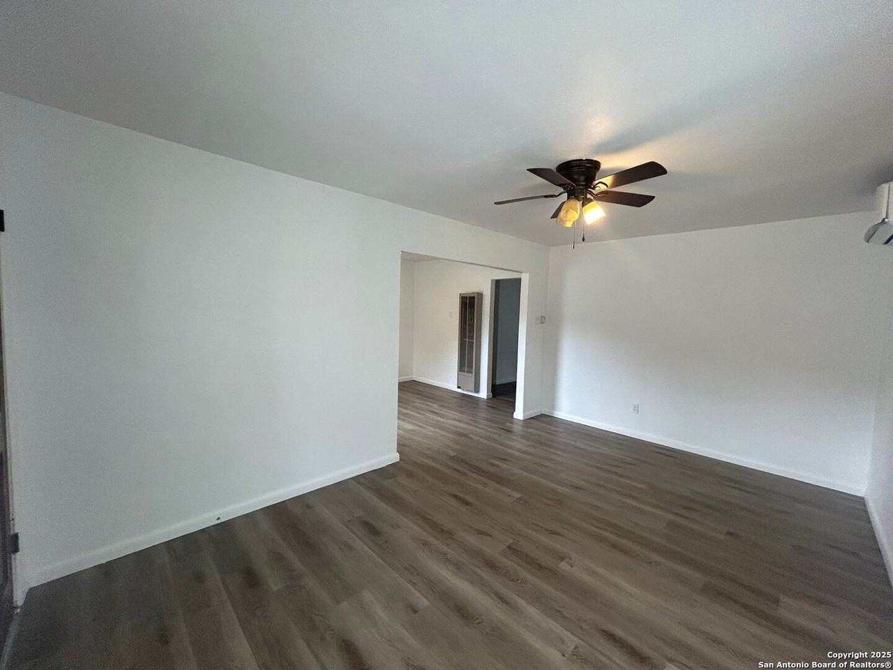 1014 Eldorado St - Photo 6 of 35