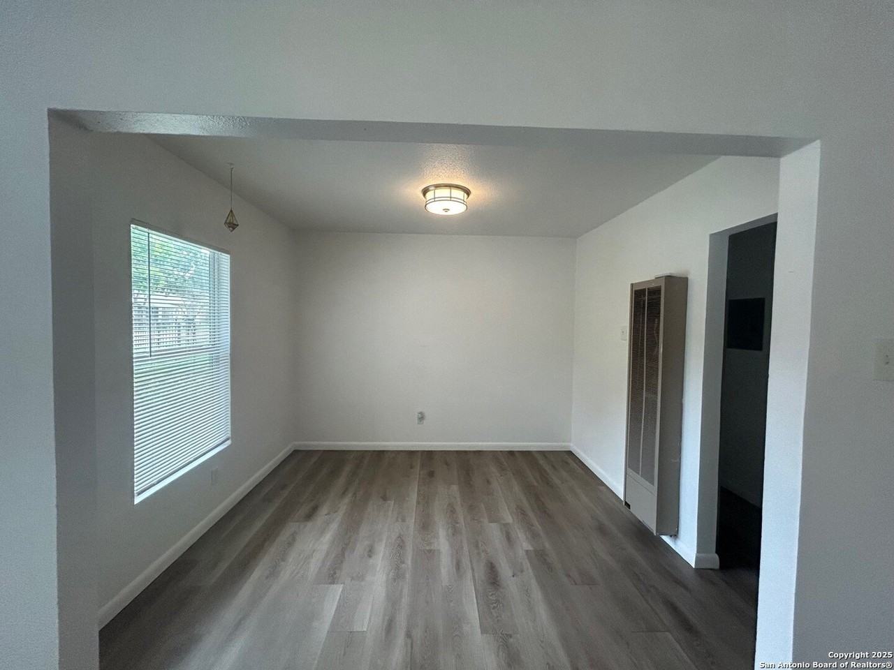 1014 Eldorado St - Photo 7 of 35