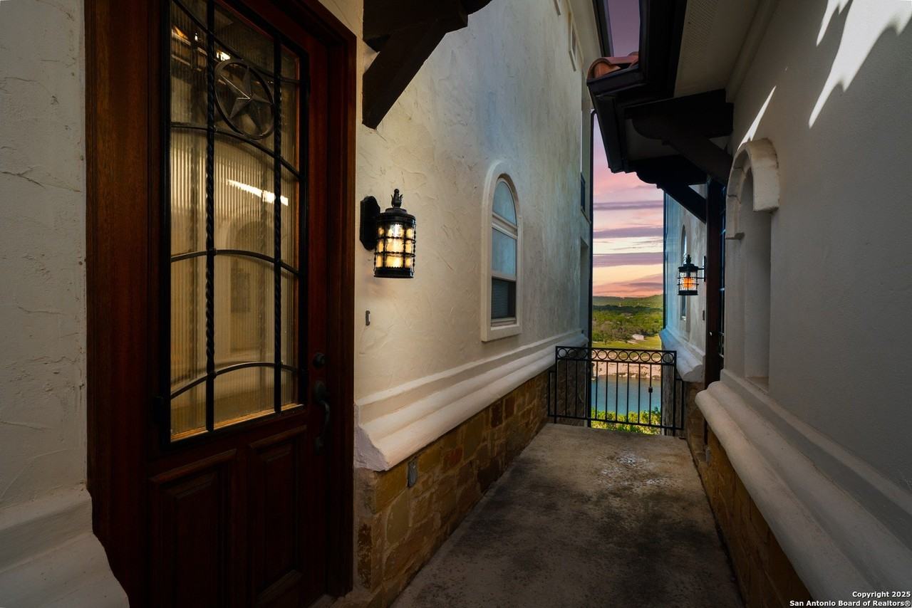 17545 E Reed Parks Rd Unit 2 #2 - Photo 4 of 39