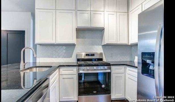 251 Natalen Ave Unit 2 #2 - Photo 4 of 12