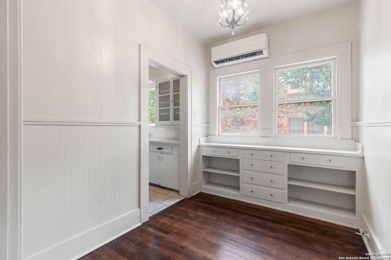 1618 W Kings Hwy Unit 1618 #1618 - Photo 5 of 14