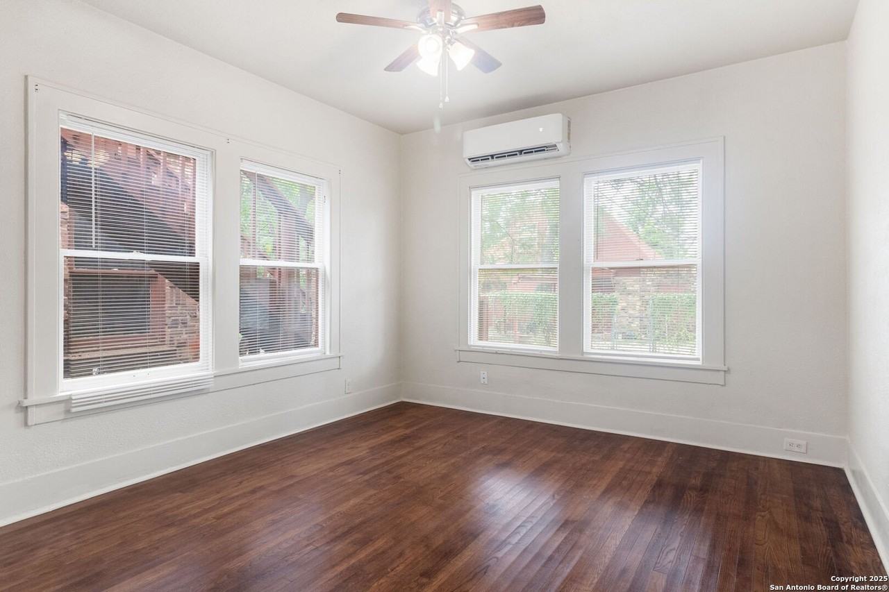 1618 W Kings Hwy Unit 1618 #1618 - Photo 6 of 14