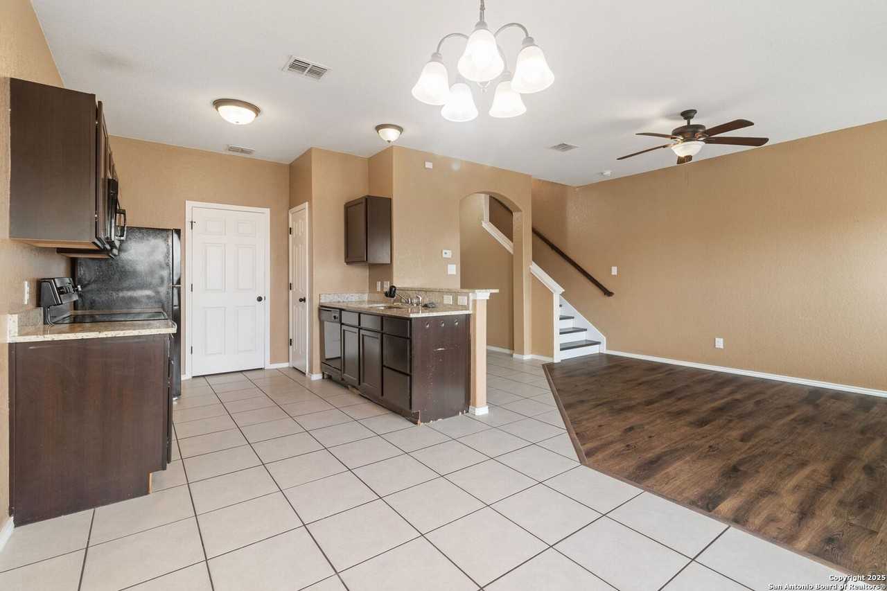 8709 Azul Sky Ct - Photo 4 of 14