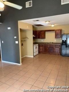 7611 Windsor Oaks - Photo 3 of 10