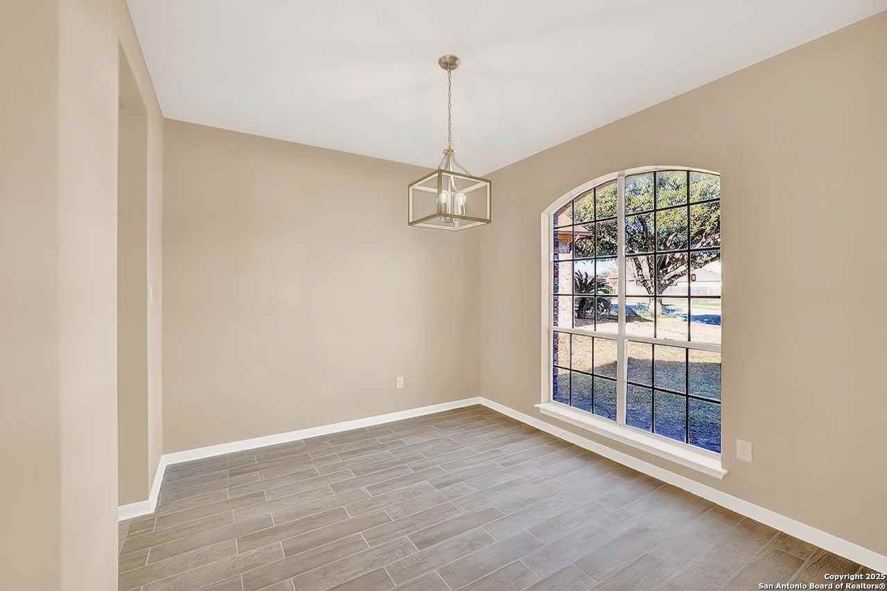 8303 Copperknoll - Photo 5 of 16