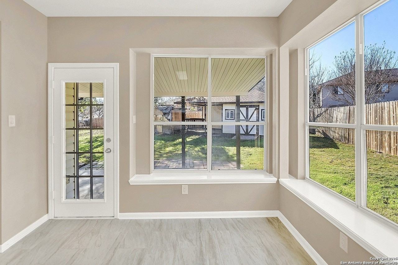 8303 Copperknoll - Photo 7 of 16