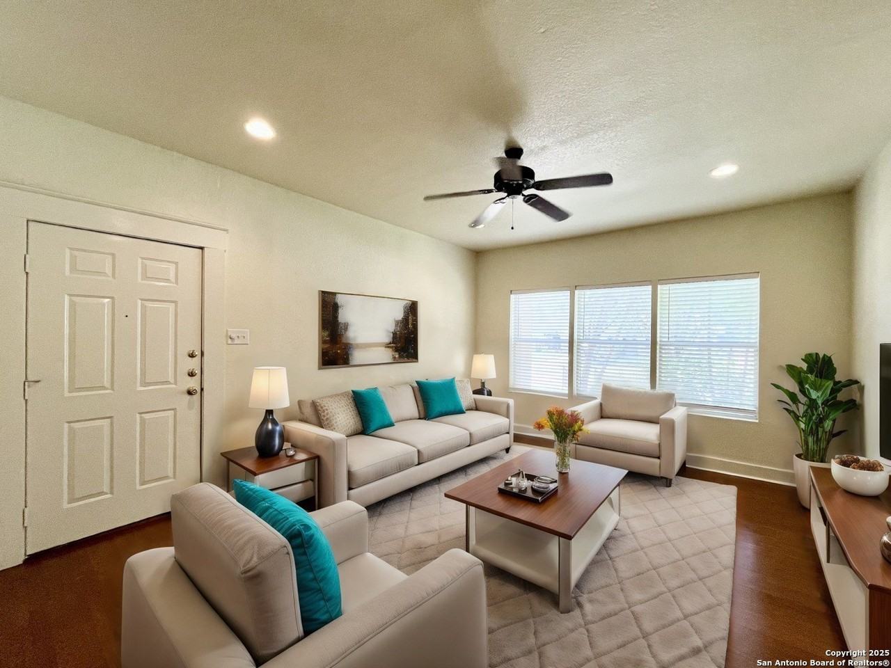 1535 W Woodlawn Ave Apt 1 #1 - Photo 2 of 26