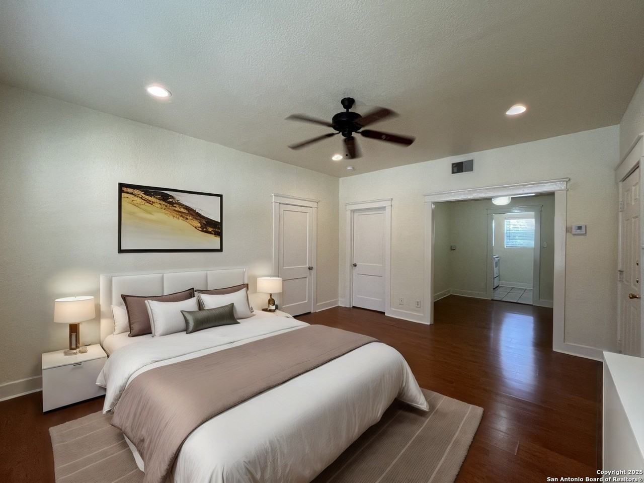 1535 W Woodlawn Ave Apt 1 #1 - Photo 4 of 26