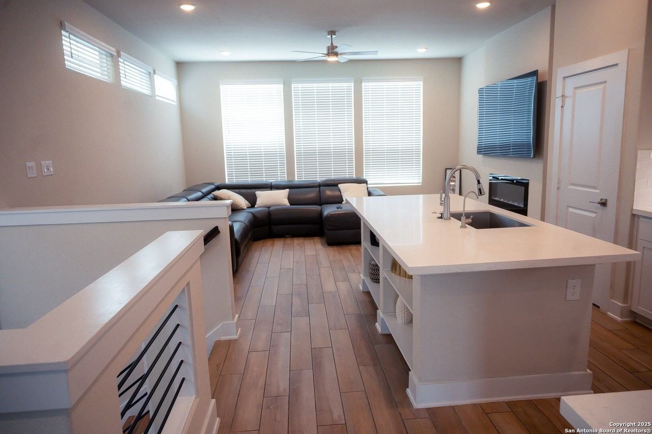 8851 Oakland Rd Unit 47 #47 - Photo 4 of 24