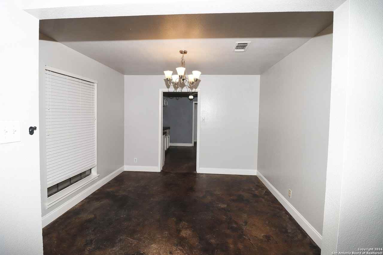 7227 Trace Buckle Drive - Photo 5 of 34