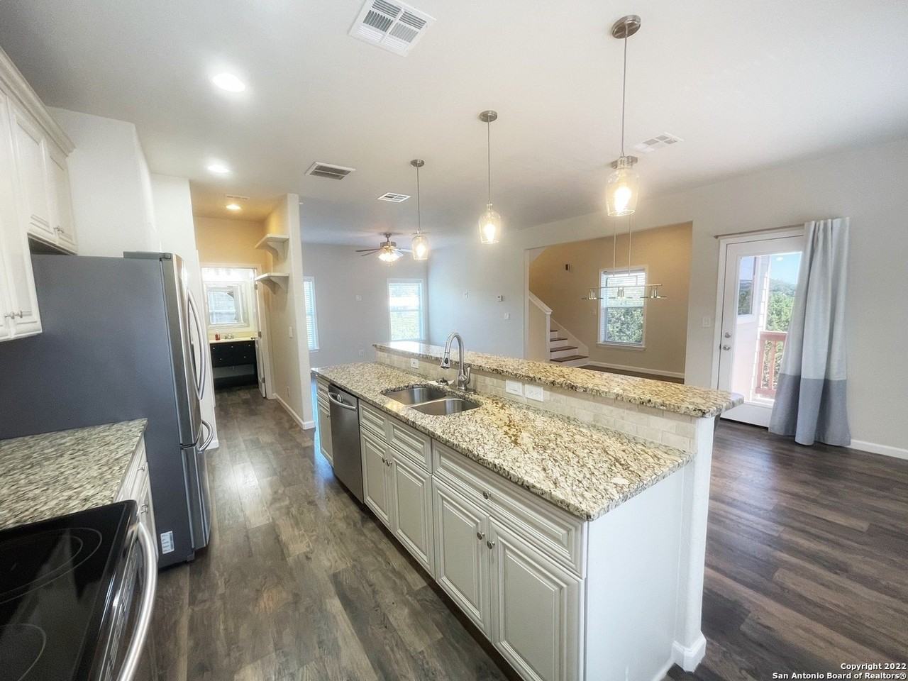 1889 Windmere - Photo 4 of 30