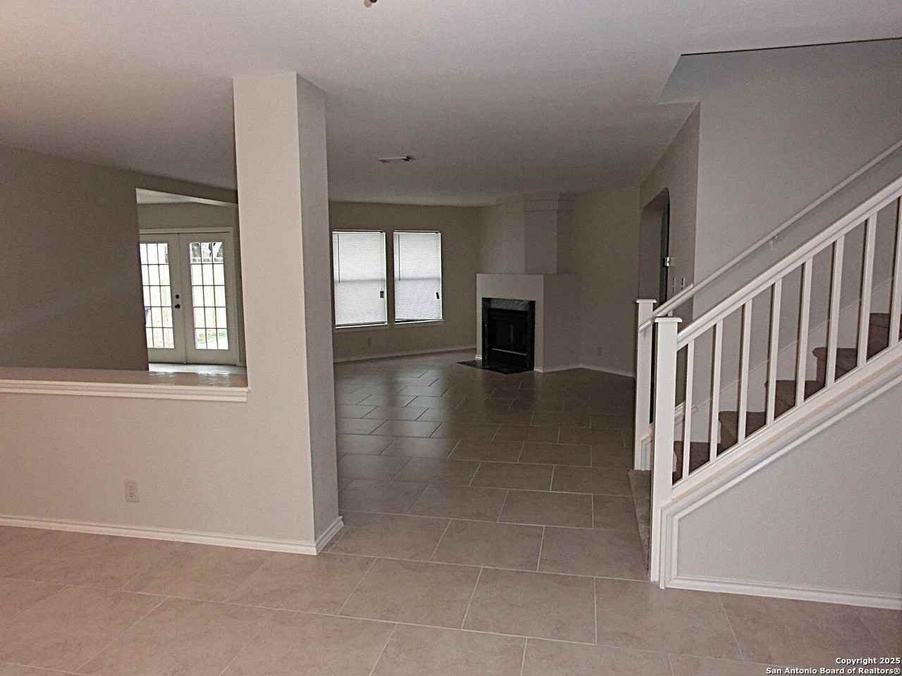 13154 Regency Bend - Photo 4 of 25