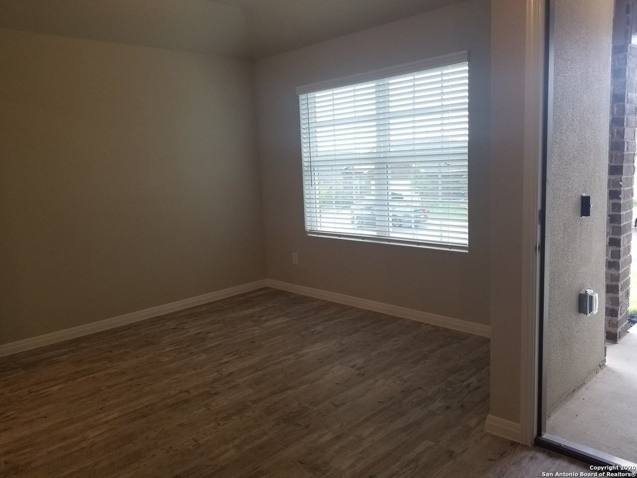 6134 Akin Elm - Photo 4 of 21