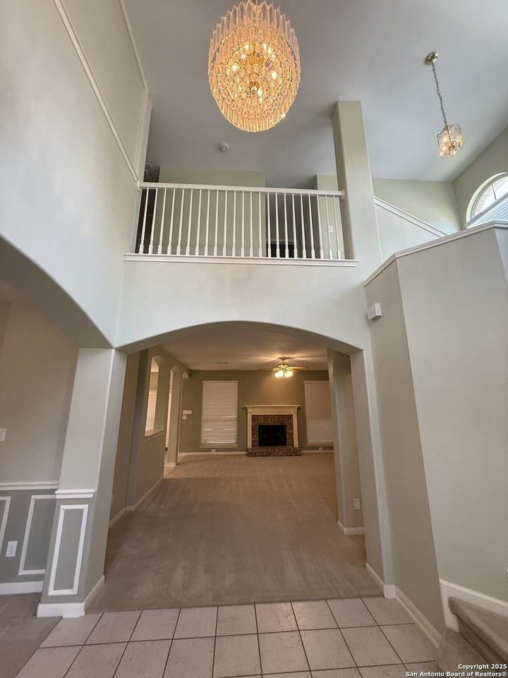 119 Baythorne - Photo 4 of 33