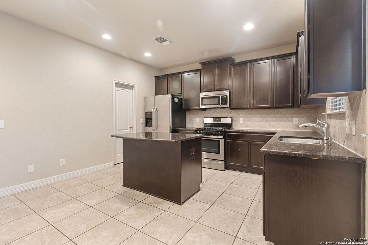 8806 Atwater Creek - Photo 3 of 16