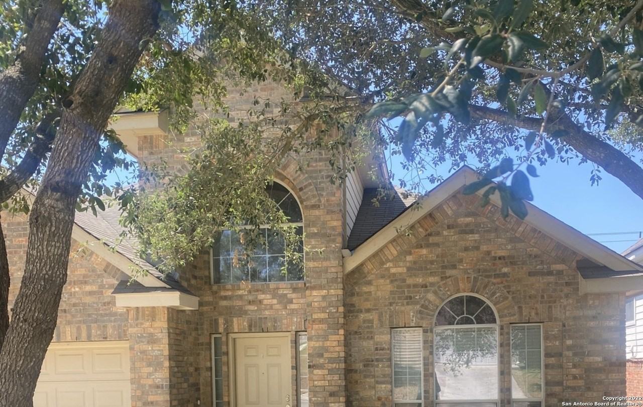 702 Lorimor Court - Photo 3 of 26