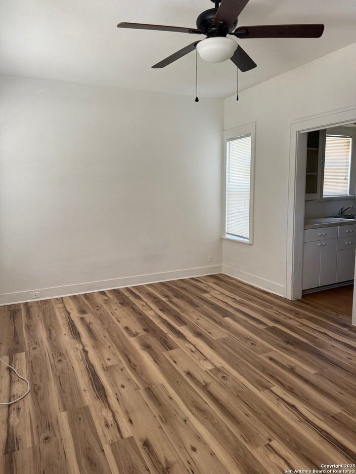 1930 West Hermosa Drive - Photo 2 of 11